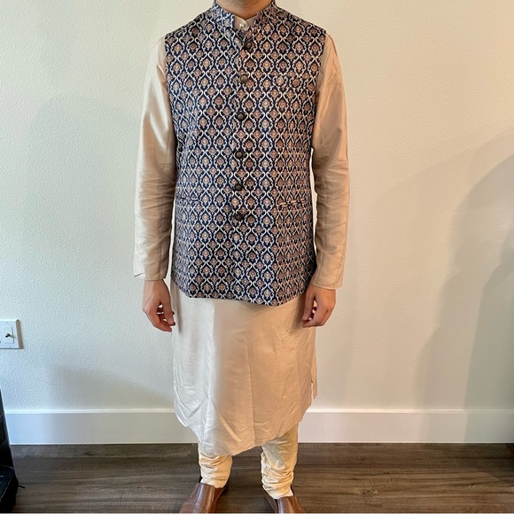 Men’s Golden-Blue Waistcoat Nehru Jacket. - Picture 2 of 7